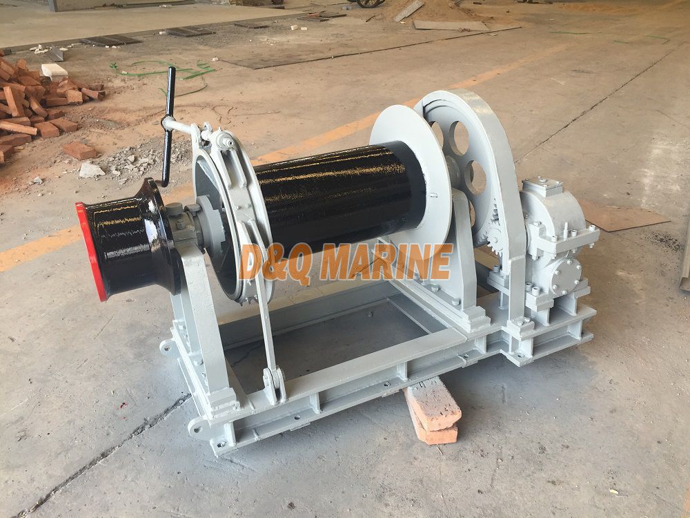 Hydraulic winch