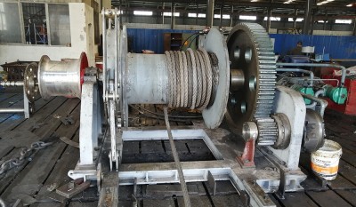 35T Hydraulic diesel engine driven mooring winch thumbnail 1