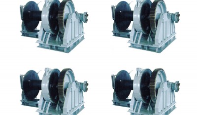 Φ70 single hydraulic combined windlass thumbnail 1