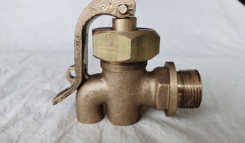 Marine Bronze Cock with Lock F7390 - Image 1