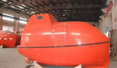 BCF-5.0M Totally Enclosed Lifeboat thumbnail 1