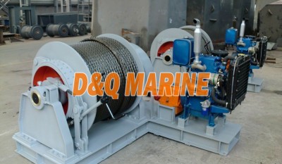 Diesel anchor windlass thumbnail 1