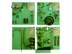 Disassembly and disassembly of marine diesel engine by random tools