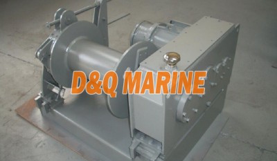 Electric winch with 4.5kn pull thumbnail 1
