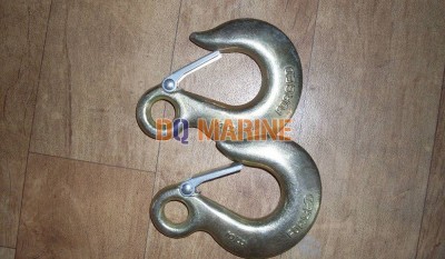 Eye Ship Hooks with Latches thumbnail 2