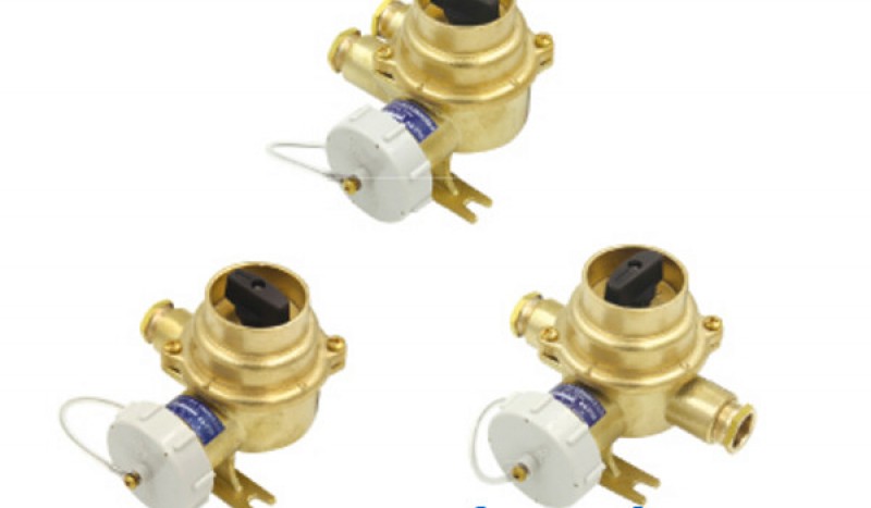 Marine Copper Socket With Switch - Image 1