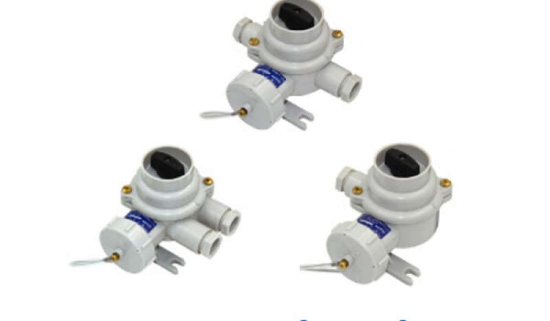 Marine Nylon Socket with Switch - Image 1